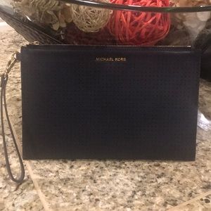 Michael Kors Clutch/Wristlet. Navy Blue